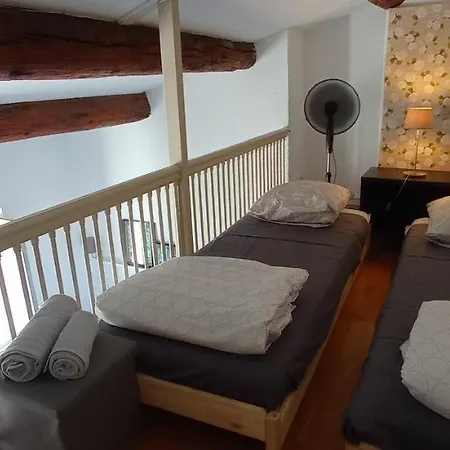 Chez Julie, Triplex Centre Historique 베지에